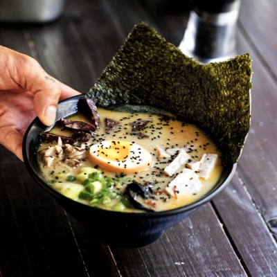 Insalate di ramen personalizzata con stagionatura giapponese