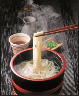 FROZEN Udon Noodles con grano saraceno stile tradizionale giapponese