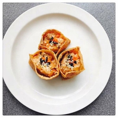 Divertite il vostro palato con AJITSUKE Tofu Sushi surgelato con Inari condito
